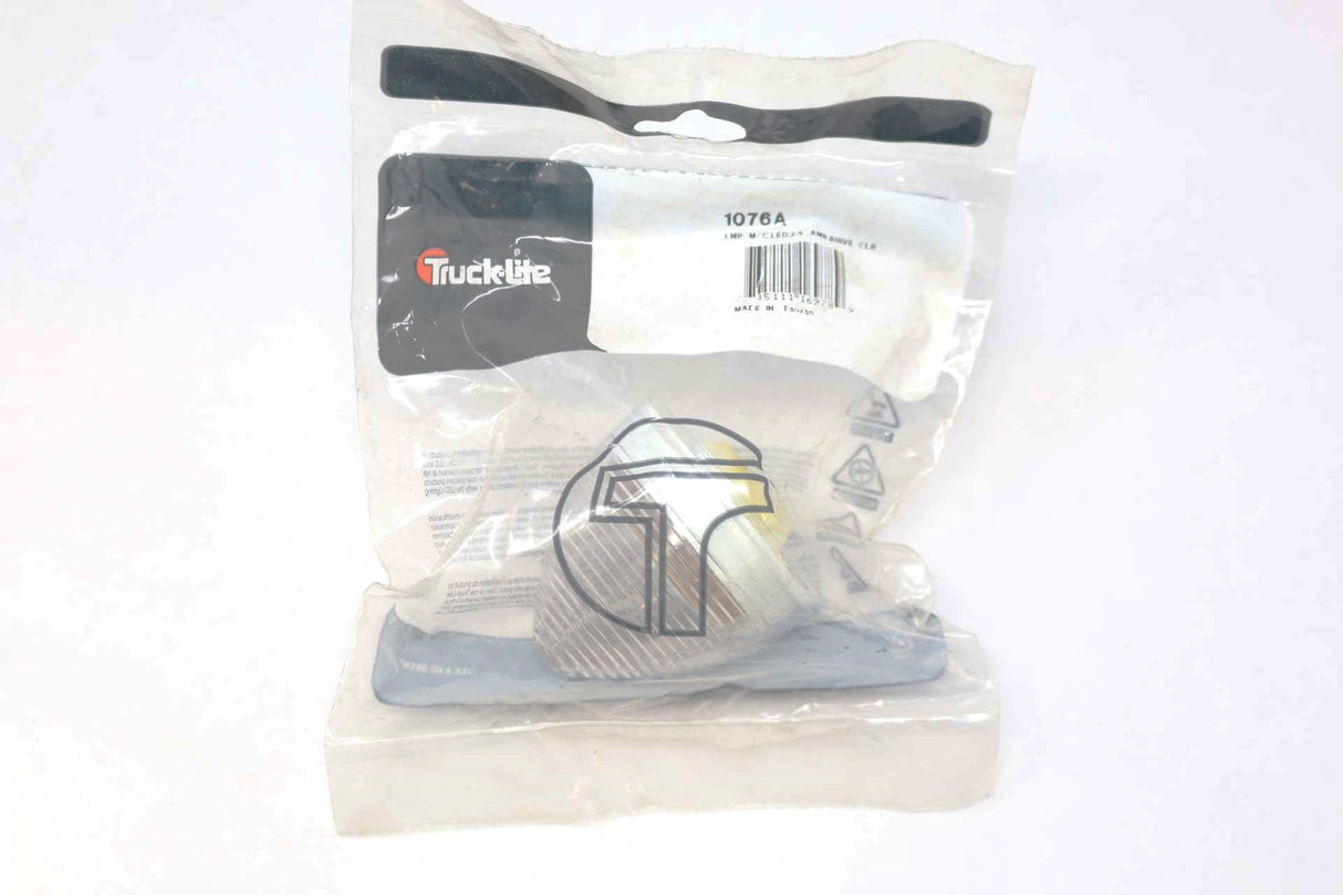 TRUCK-LITE ­-­ 1076A ­-­ LED SIGNAL-STAT MDL 10 B