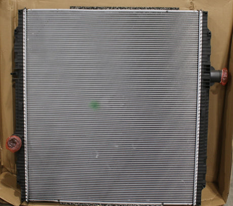 KENWORTH ­-­ N3800003 ­-­ RADIATOR