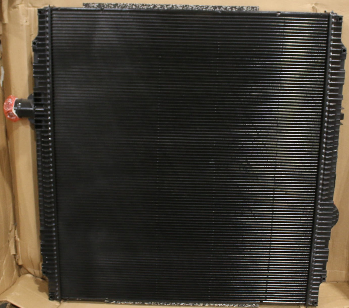 KENWORTH  ­-­ N3800003 ­-­ RADIATOR