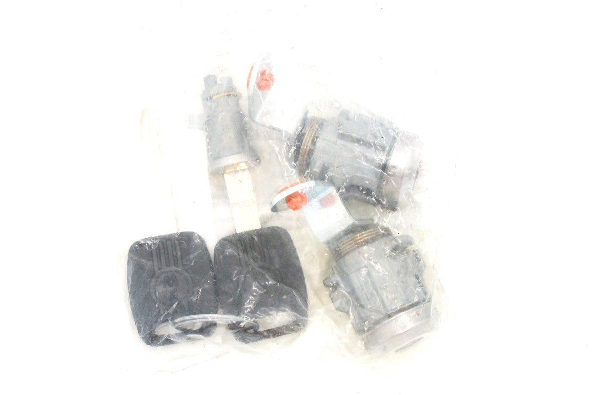 KENWORTH  ­-­ R56-1170-12B100000 ­-­ DOOR LOCK/IGNITION CYLINDER KI