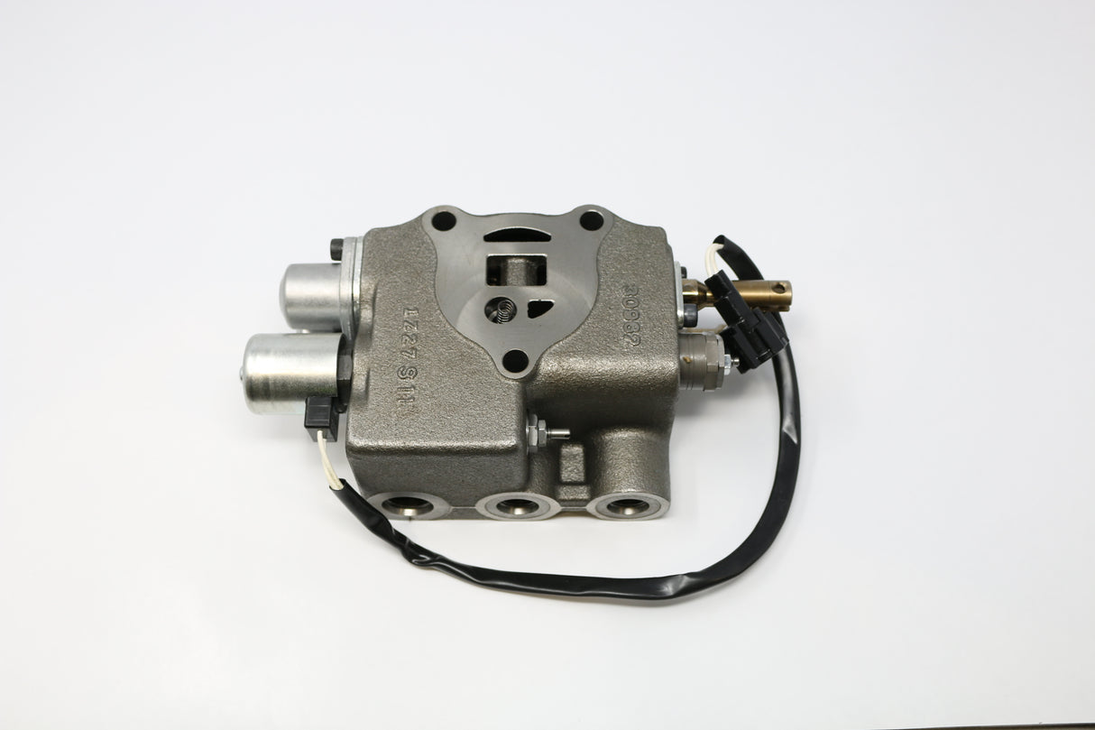 UNICARRIERS - NISSAN FORKLIFT ­-­ 69324-FK10A ­-­ VALVE HOUSING ASSY 1 (TILT)