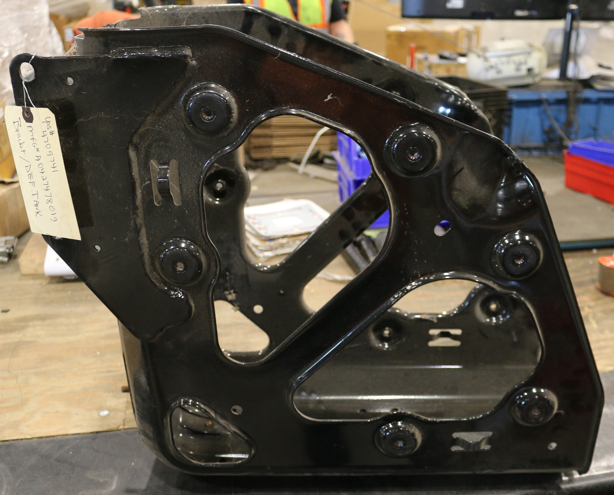 FREIGHTLINER TRUCK  ­-­ A04-27478-019 ­-­ BRACKET- DEF TANK 13GAL