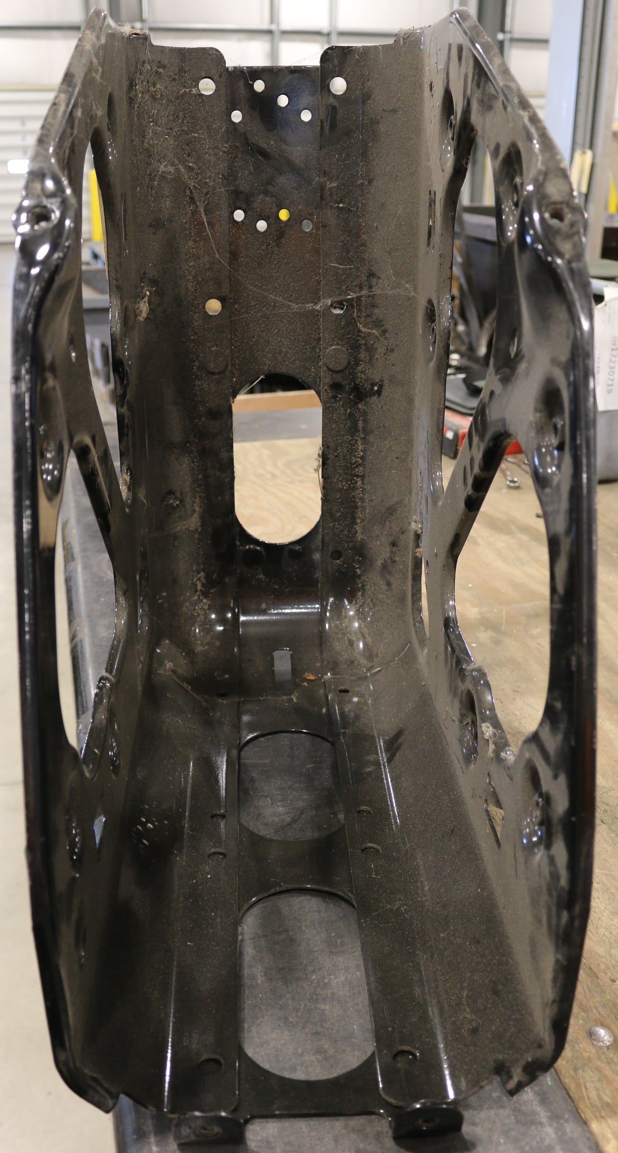 FREIGHTLINER TRUCK  ­-­ A04-27478-019 ­-­ BRACKET- DEF TANK 13GAL
