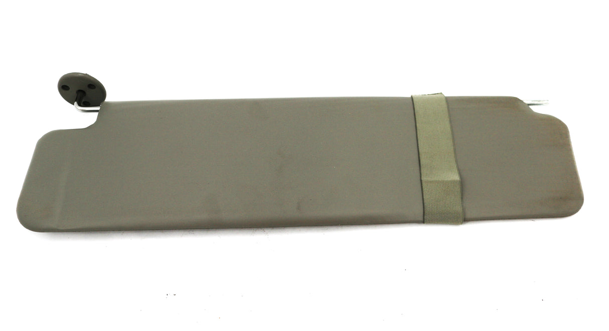 NAVISTAR ­-­ 3615175C3 ­-­ SUNVISOR - LEFT