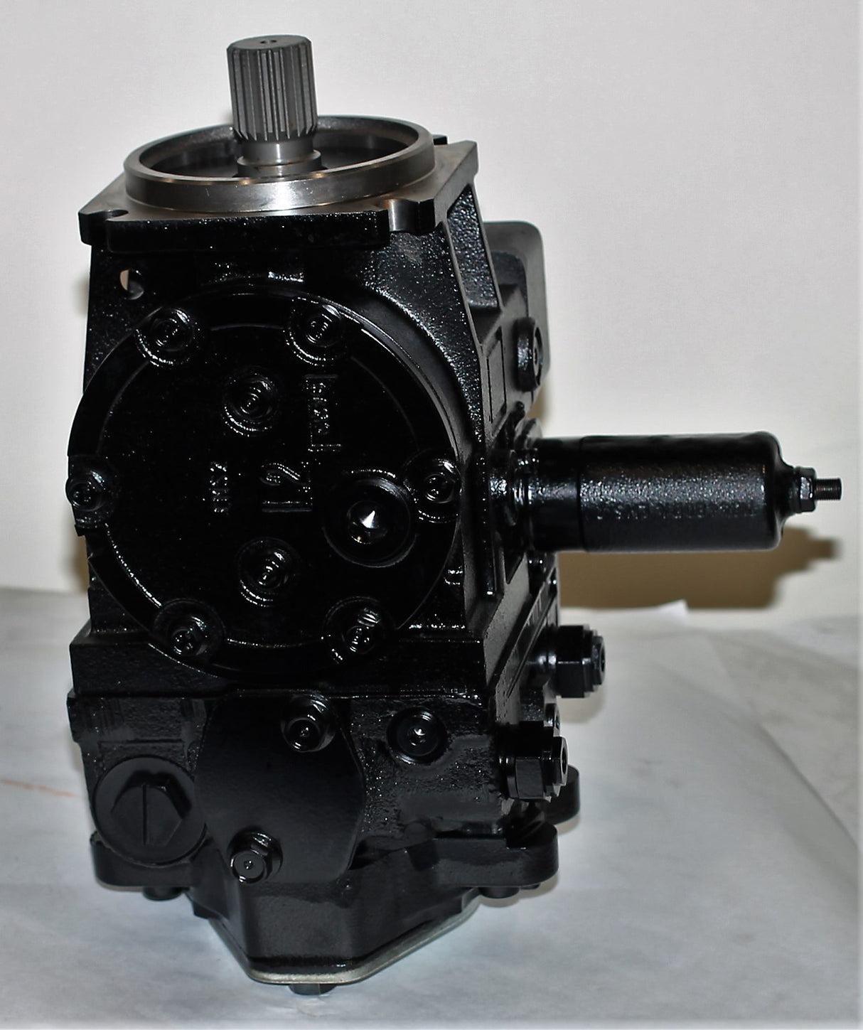 DANFOSS ­-­ 90R055FC2BC60S7C6DB1GLA454530 ­-­ HYDROSTATIC PUMP