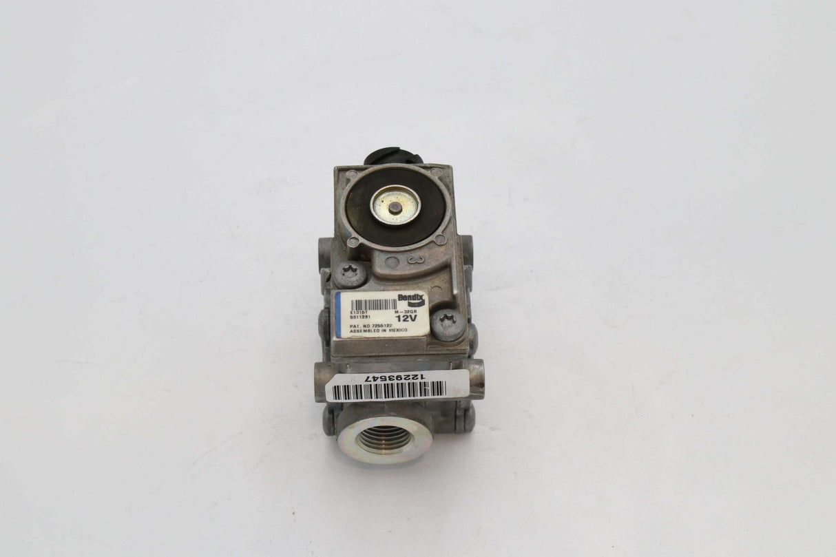 BENDIX ­-­ 801482 ­-­ M-32Q VALVE