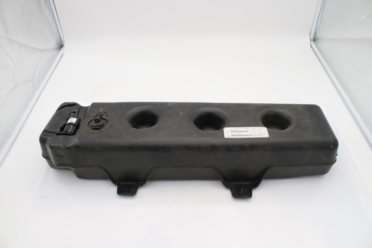 VOLVO ­-­ 84716864 ­-­ RESERVOIR