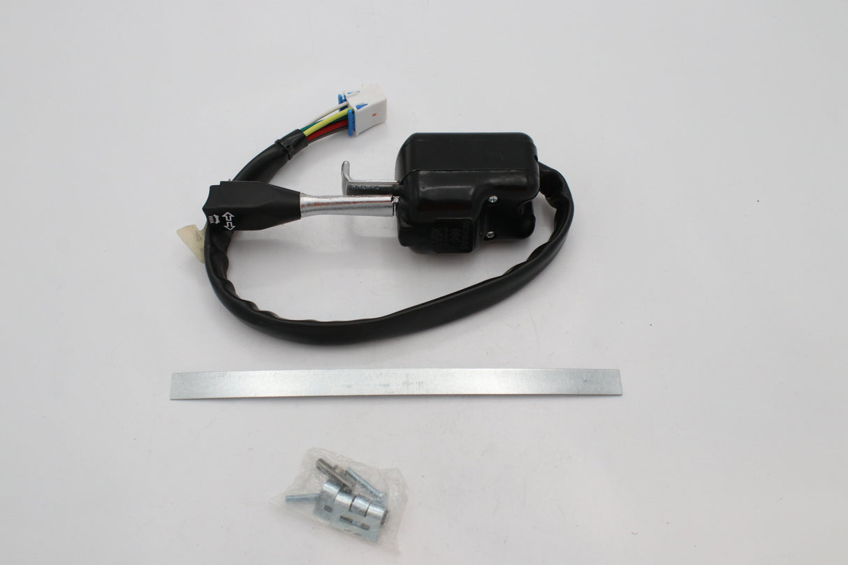 VEHICLE SAFETY MFG ­-­ 915Y705 ­-­ SWITCH - TURN SIGNAL