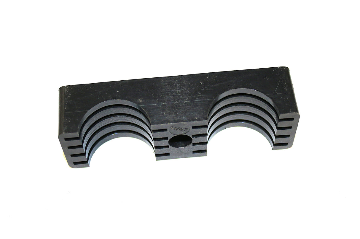 BOBCAT ­-­ 7248556 ­-­ CLAMP