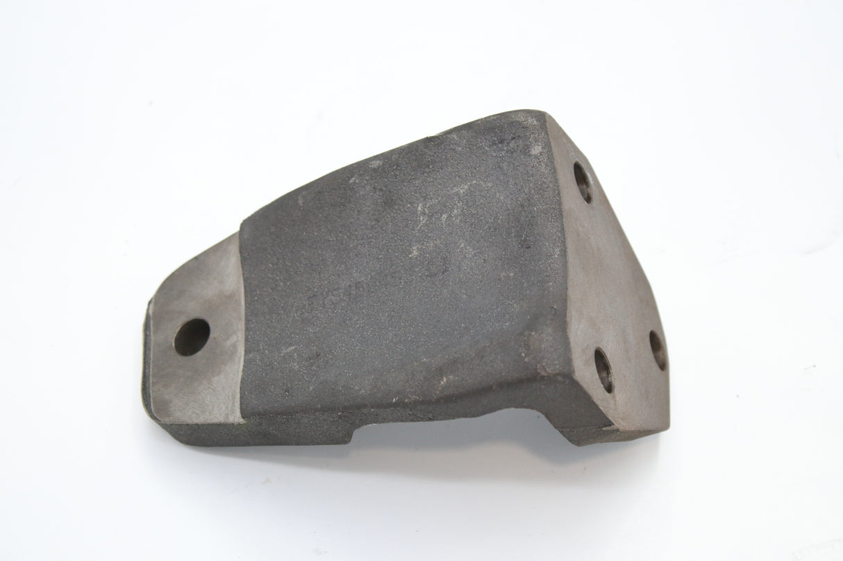 AXLETECH ­-­ E75450453 ­-­ CAST IRON FRONT BRACKET