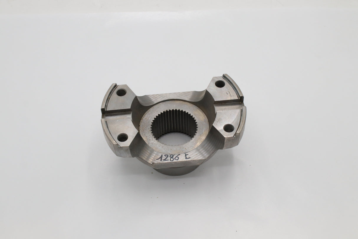 AXLETECH ­-­ 881401286E ­-­ STEEL TRANSFER CASE FLANGE