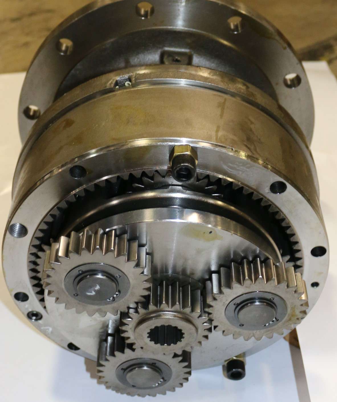 BOBCAT ­-­ 7383749 ­-­ GEAR ASSEMBLY