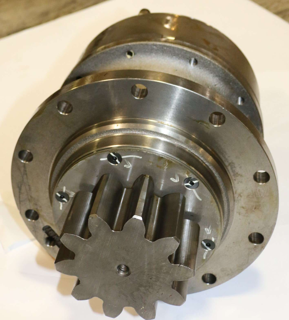 BOBCAT ­-­ 7383749 ­-­ GEAR ASSEMBLY