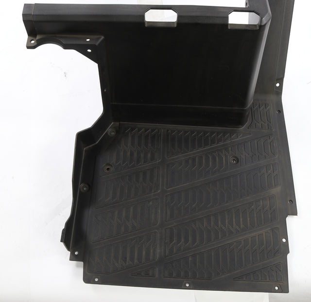 BOBCAT ­-­ 7361189 ­-­ COVER FLOOR