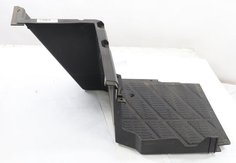 BOBCAT ­-­ 7361189 ­-­ COVER FLOOR