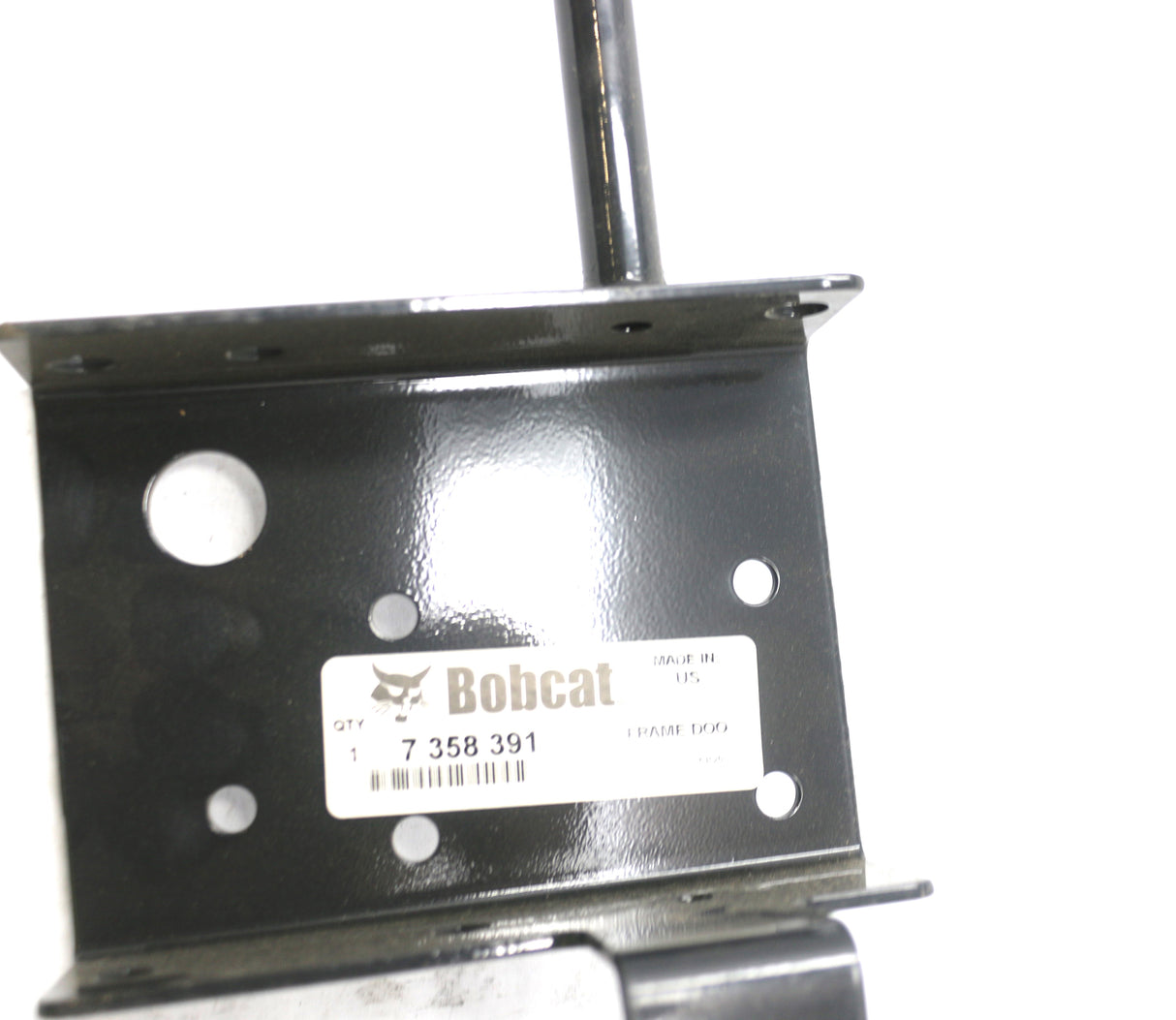 BOBCAT ­-­ 7358391 ­-­ CAB DOOR FRAME