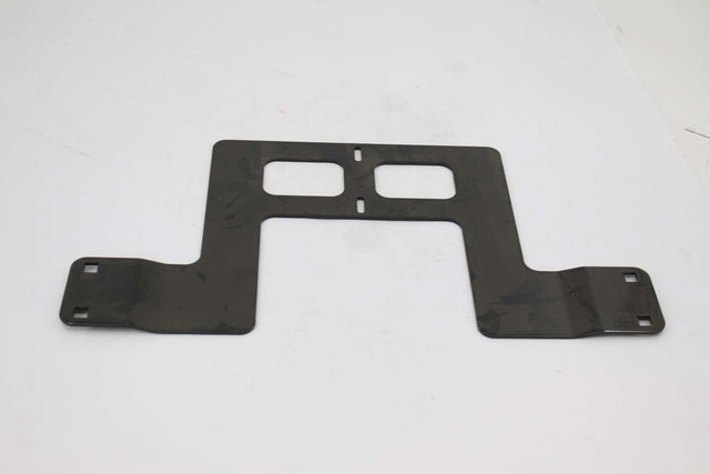 BOBCAT ­-­ 7369990 ­-­ BRACKET M
