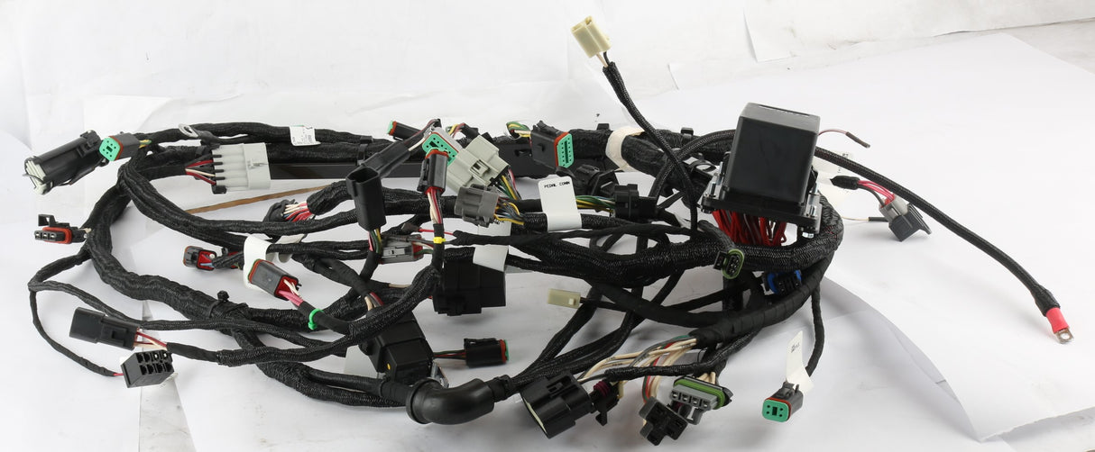 BOBCAT ­-­ 7440442 ­-­ HARNESS