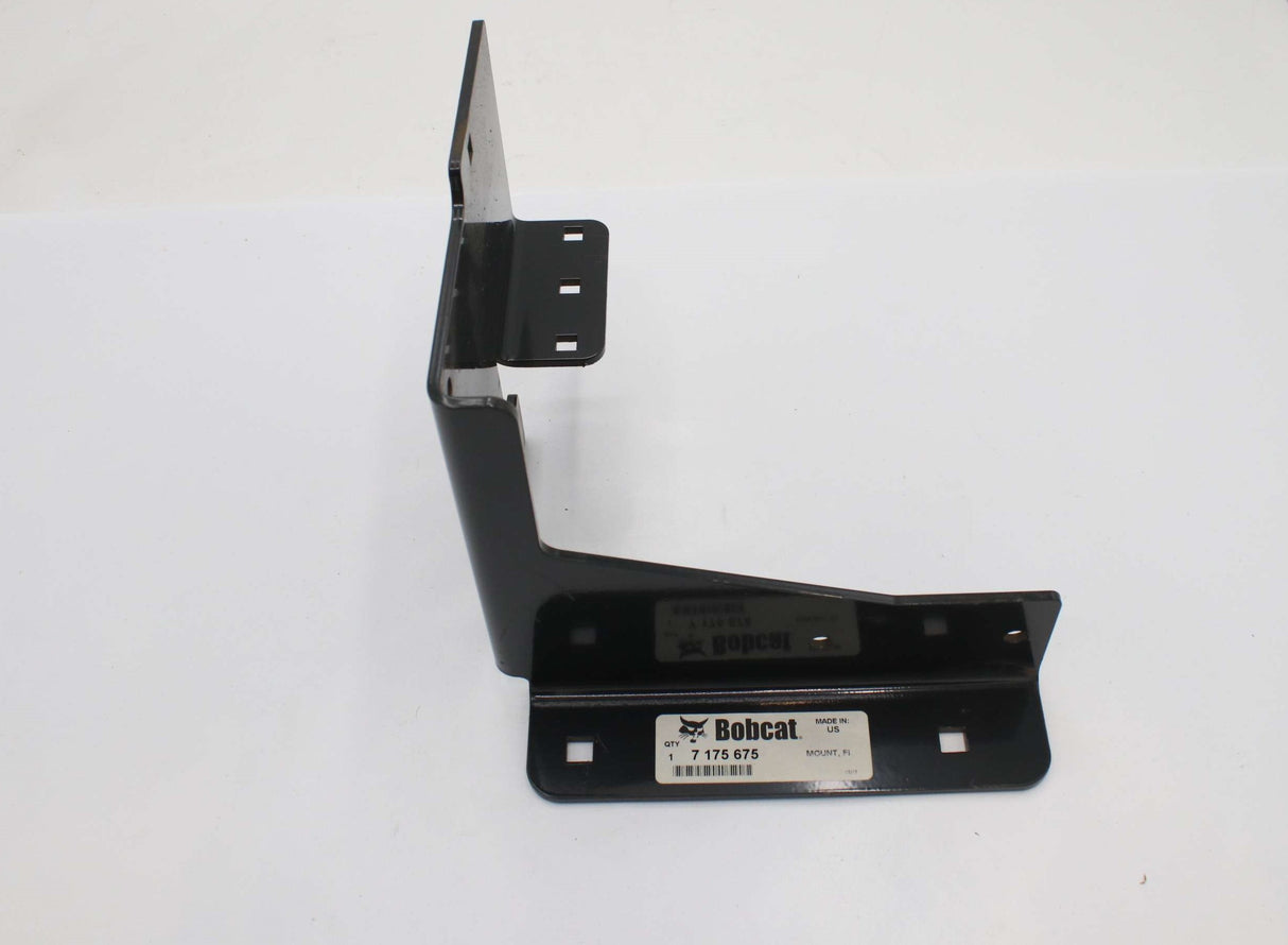 BOBCAT ­-­ 7175675 ­-­ MOUNT BRKT