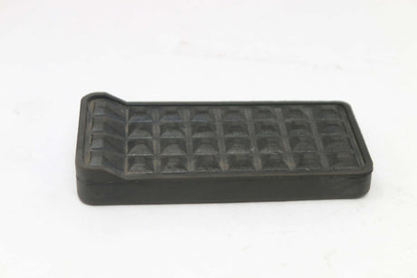 BOBCAT ­-­ 6695842 ­-­ COVER PEDAL