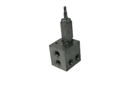 BOBCAT ­-­ 7339084 ­-­ VALVE BYPASS