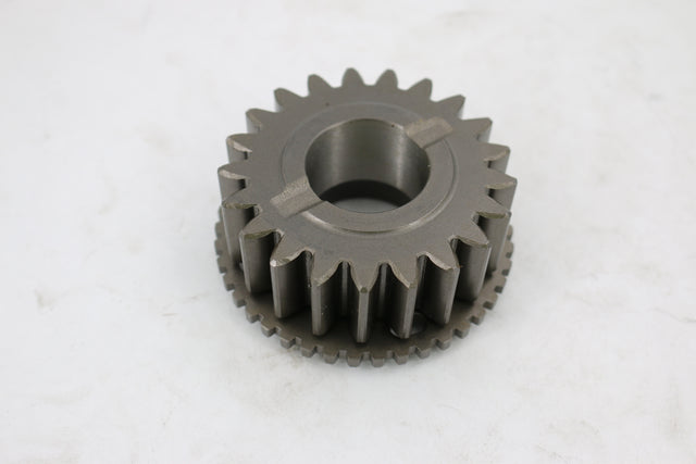 BOBCAT ­-­ 7379060 ­-­ GEAR DRIVE