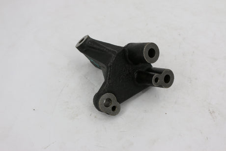 BOBCAT ­-­ 7409607 ­-­ BRACKET ALTERNATOR