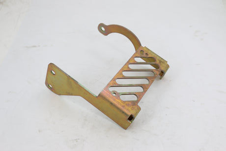 BOBCAT ­-­ 7360678 ­-­ BRACKET GUARD