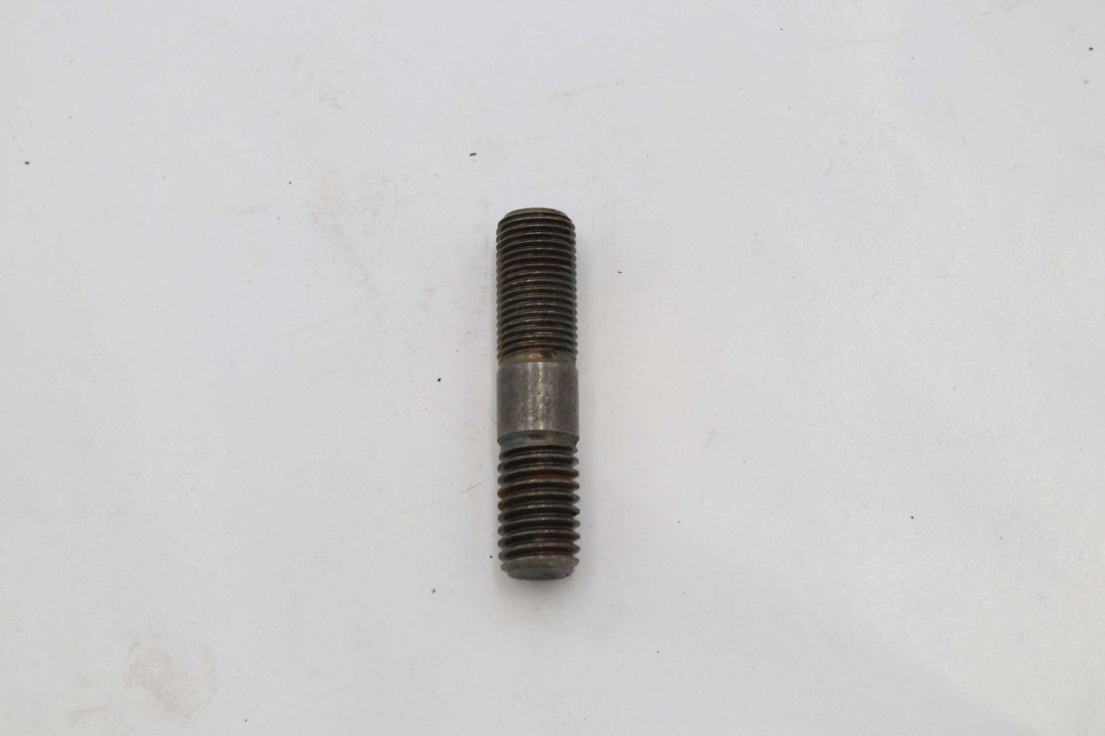 MACK ­-­ 8235-SN8181 ­-­ SHORT STUD