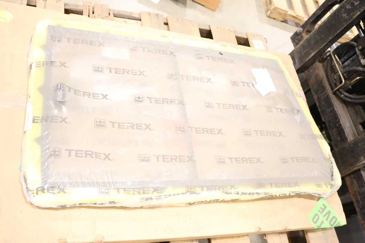 TEREX FUCHS ­-­ 5253100667 ­-­ SLIDING WINDOW