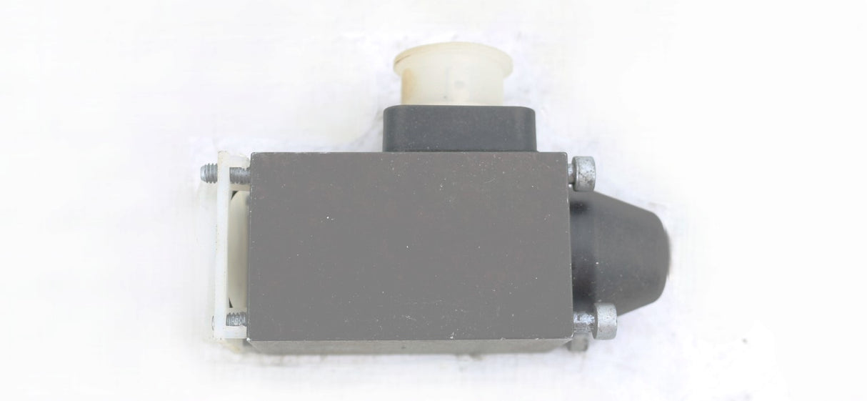 TEREX FUCHS ­-­ 5353658162 ­-­ MAGNET