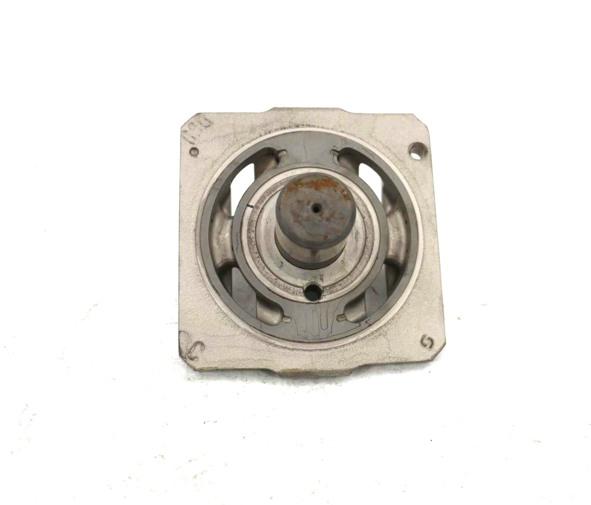 BOBCAT ­-­ 7295776 ­-­ VALVE