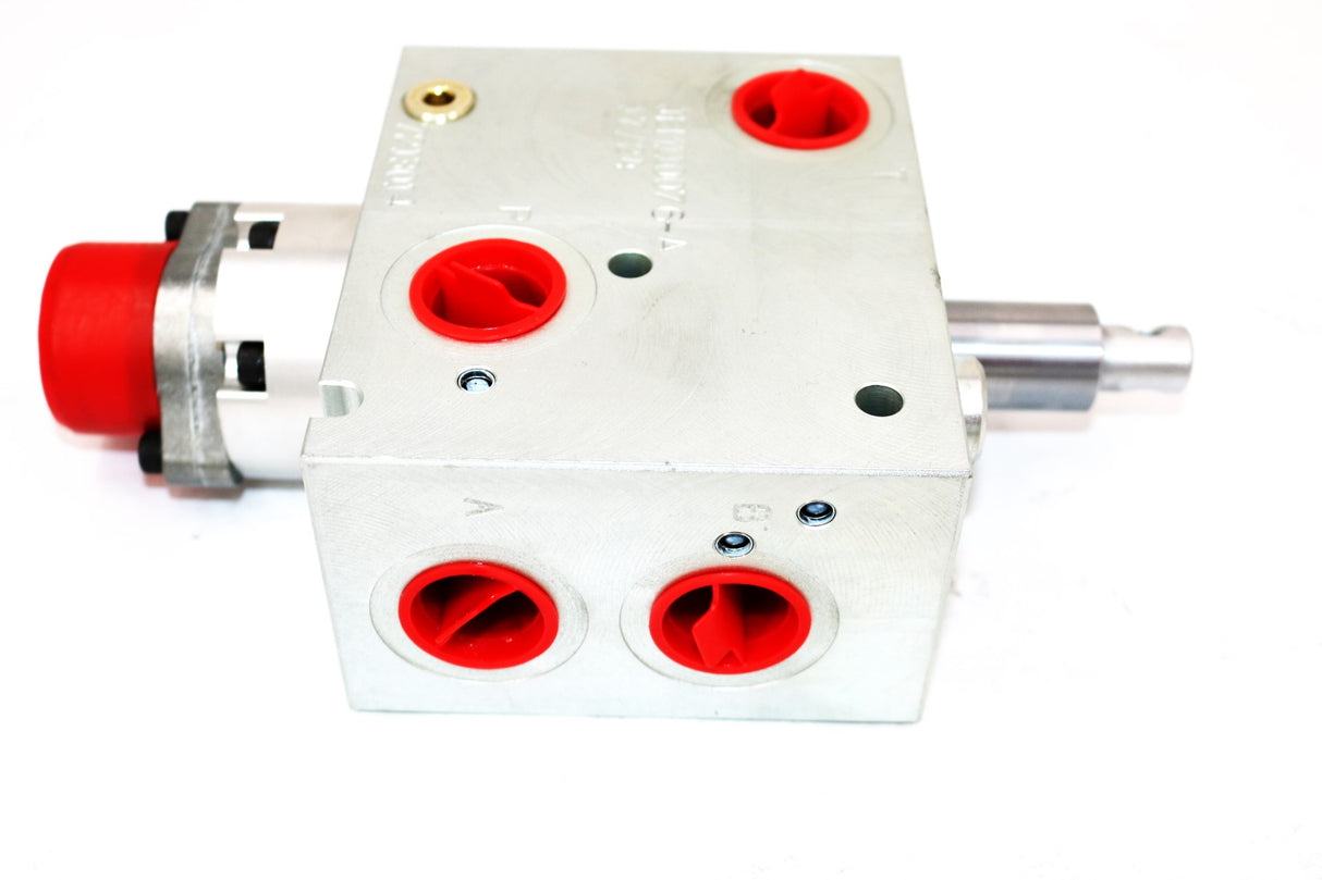 BOBCAT ­-­ 7213014 ­-­ VALVE SHUTOFF