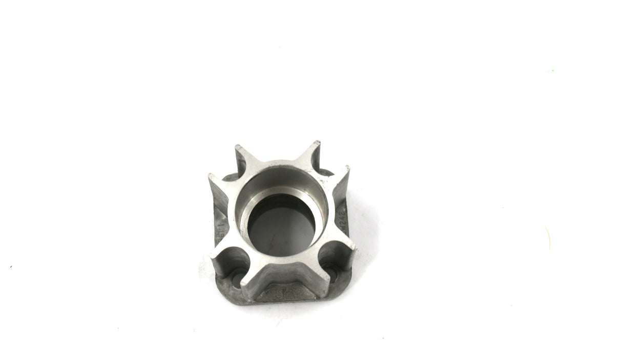 BOBCAT ­-­ 6670651 ­-­ SPACER