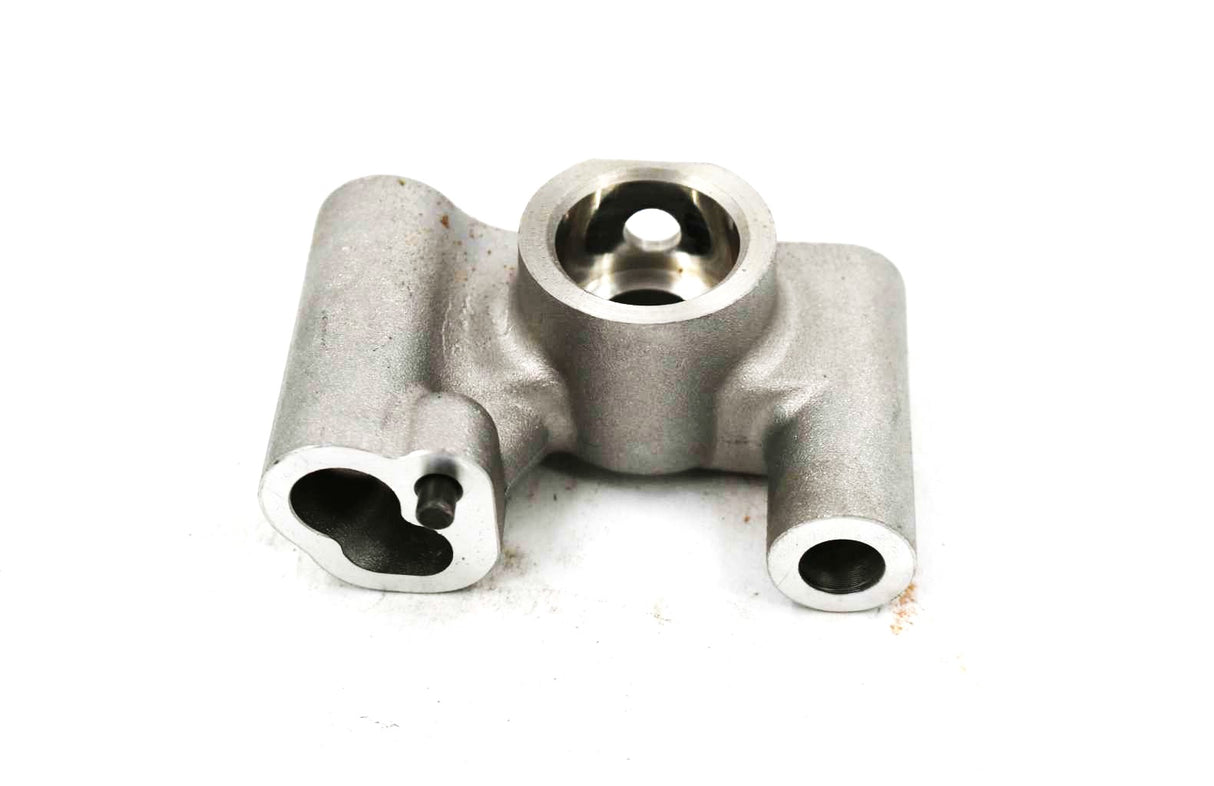 BOBCAT ­-­ 7387789 ­-­ BRACKET ROCKER ARM