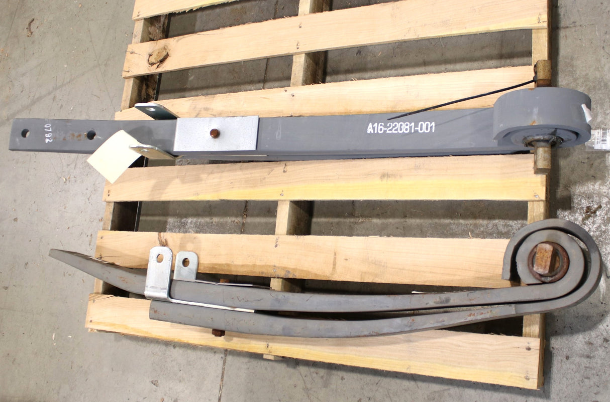 FREIGHTLINER TRUCK (DAIMLER) ­-­ A16-22081-001 ­-­ SPR-A/L23H2 -71/21/92 -RH -STR