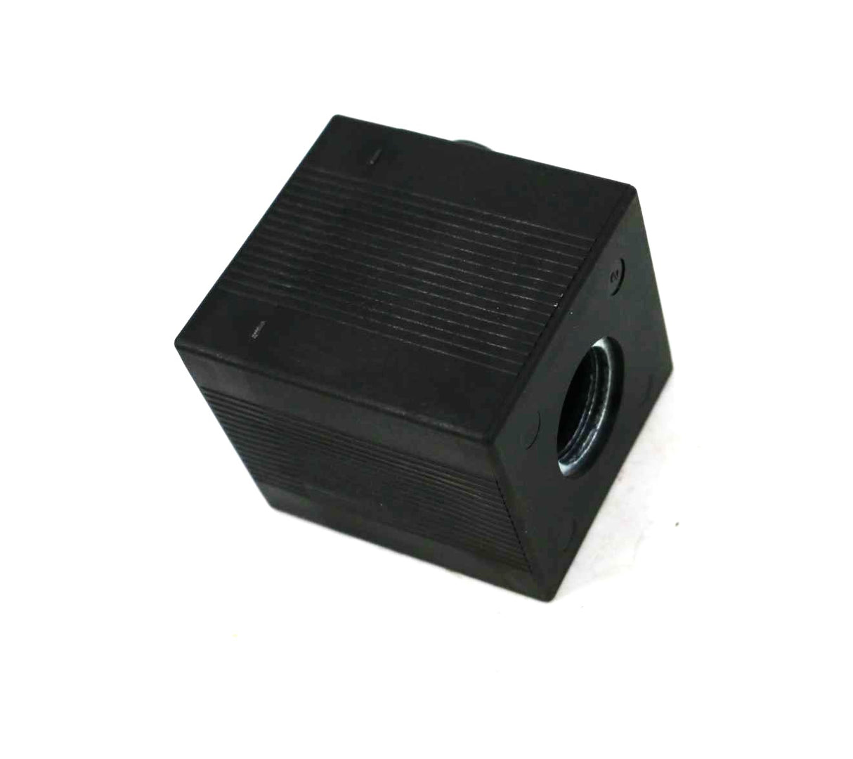 BOBCAT ­-­ 7014728 ­-­ SOLENOID VALVE