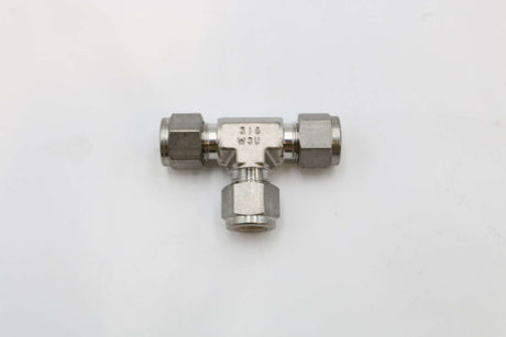 ATLAS COPCO ­-­ 9008400601 ­-­ FTG - TEE - 6T - 7500# - SS