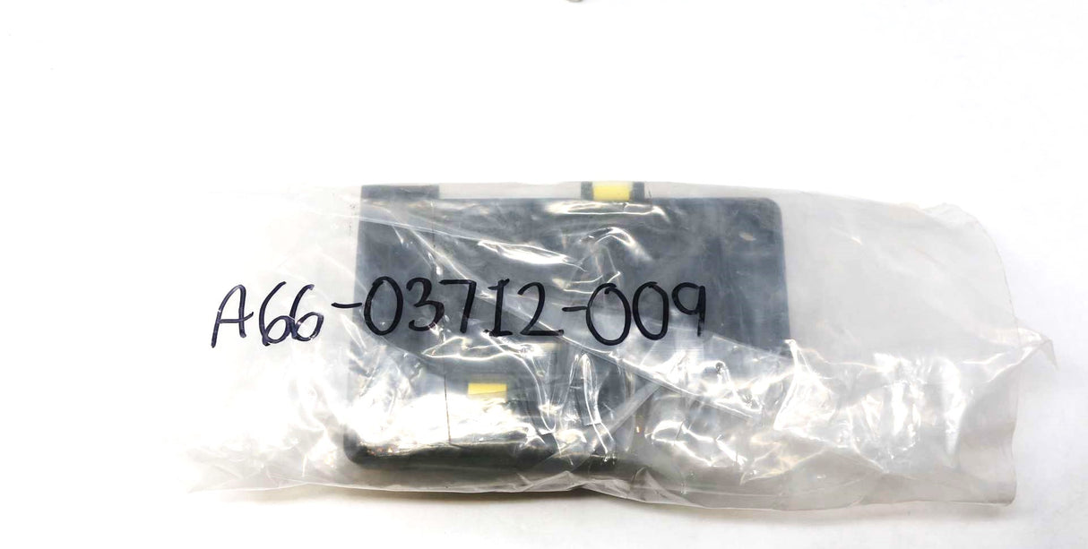 FREIGHTLINER TRUCK  ­-­ A66-03712-009 ­-­ MAIN POWER MODULE