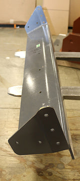 TEREX ­-­ 12950136 ­-­ CH1700 MIDDLE DECK OUTLET LIP
