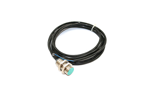 PEPPERL & FUCHS ­-­ 552840 ­-­ 3-WIRE DC METALLIC-OBJ PROXIMI