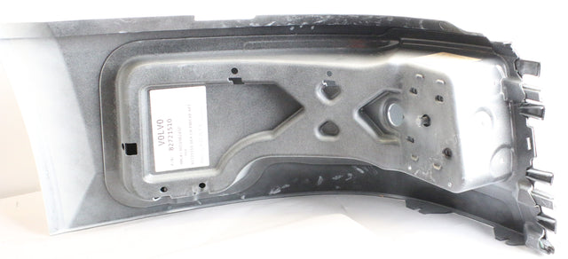 VOLVO - REFURBISHED ­-­ 82721510P3029 ­-­ PAINTED CLASSIC LH BUMPER CORNER 82721510 WHITE