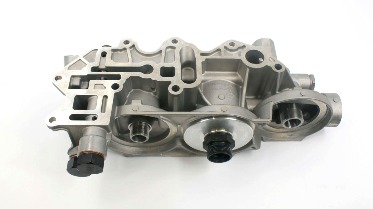 VOLVO PENTA ­-­ 17533225 ­-­ OIL FILTER HOUSING