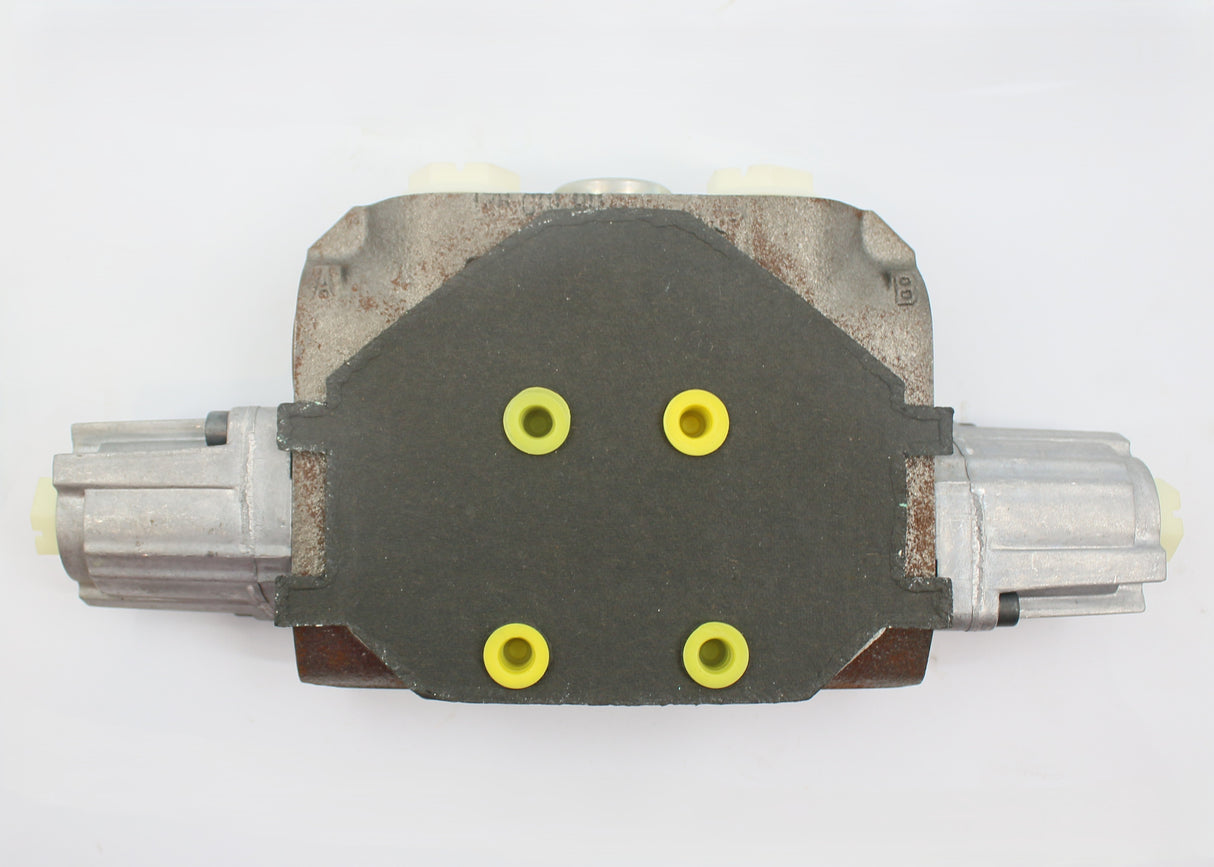 JCB ­-­ 25/221728 ­-­ VALVE AUX 1 SECTIO