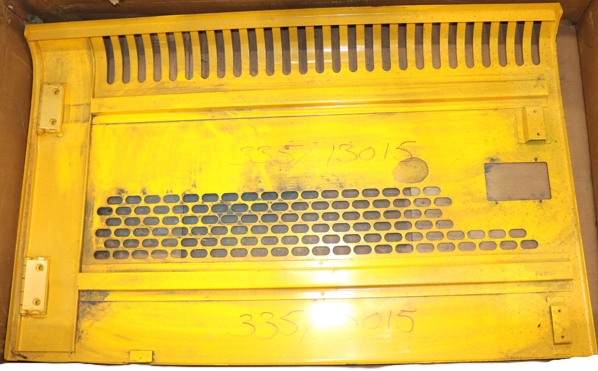 JCB ­-­ 335/13015 ­-­ RAD. BAY DOOR - SERVICE FIX