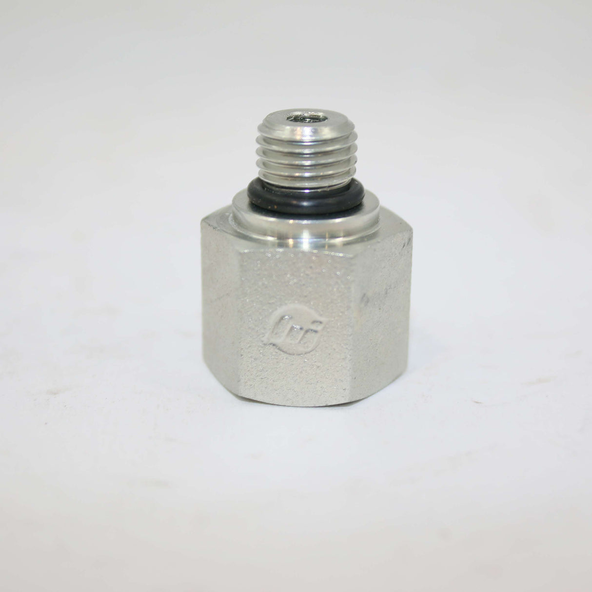 BRENNAN INDUSTRIES ­-­ 6410-04-06-O ­-­ ADAPTER SAE-04/SAE-06 STRAIGHT