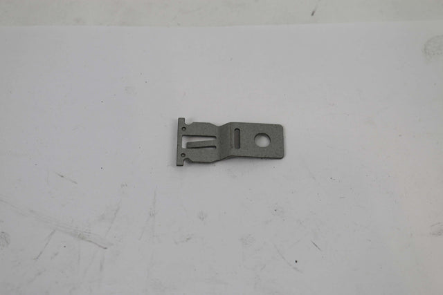 PACKARD ­-­ 15496309 B ­-­ BRACKET