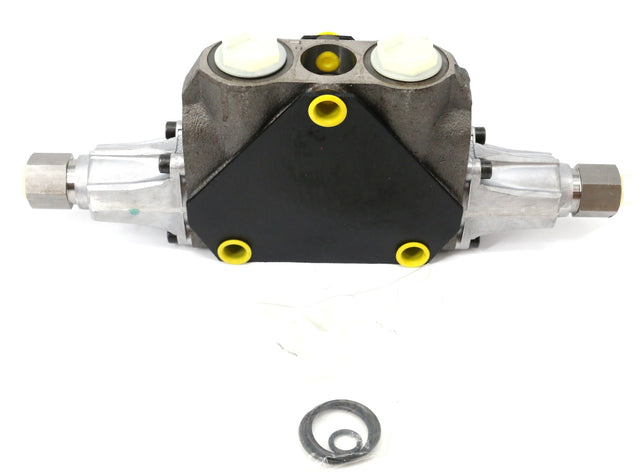 BOBCAT ­-­ 7029374 ­-­ SECTION - VALVE