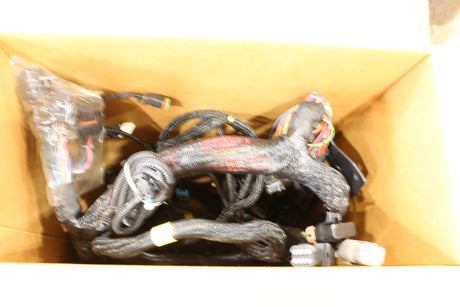 BOBCAT ­-­ 7304712 ­-­ HARNESS MFR LF CONTROL