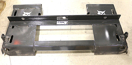 BOBCAT ­-­ 7110086 ­-­ MOUNT